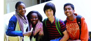 photo d'élèves ensemble bandeau page I-DEA